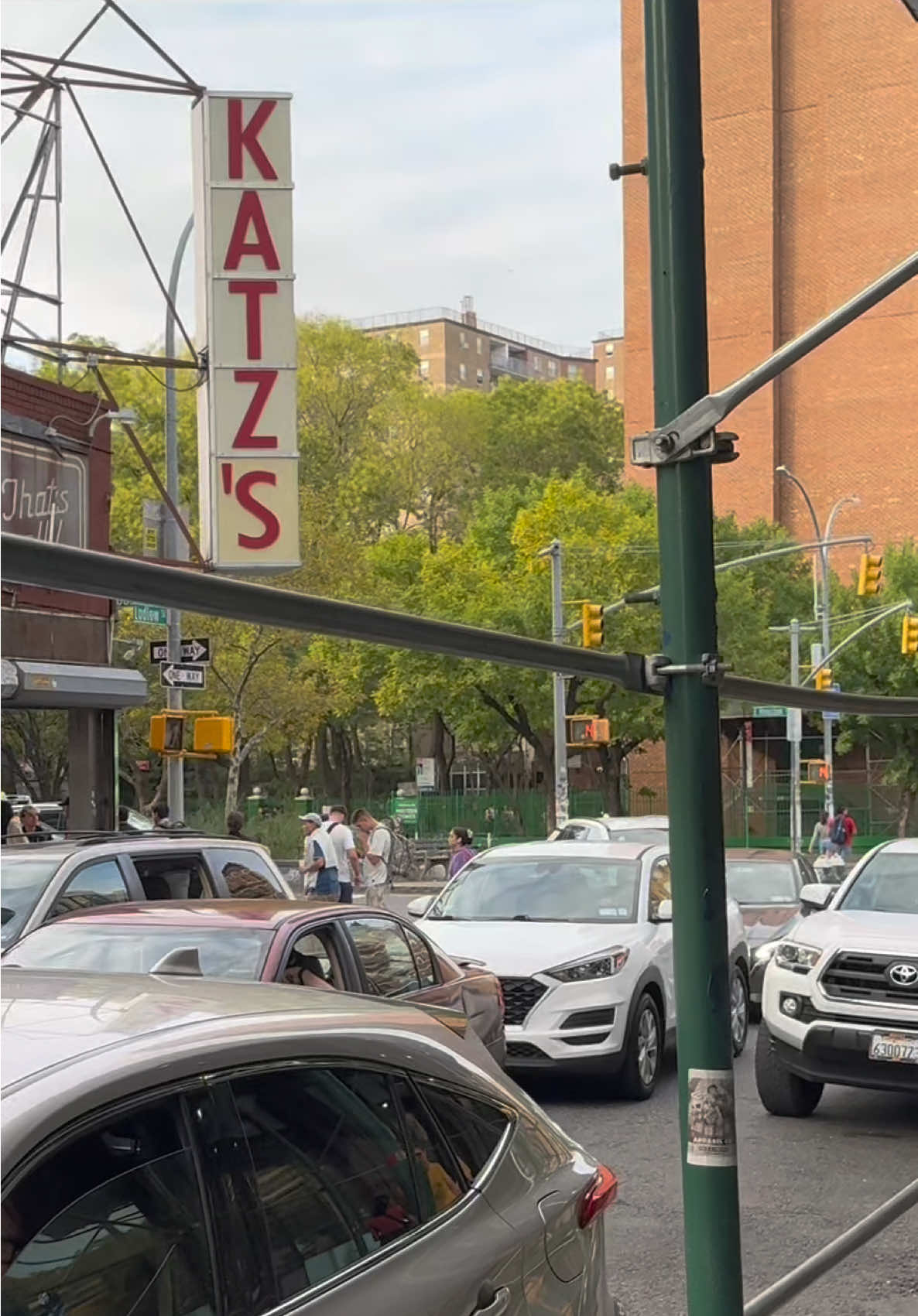 Happy to live this dream with my father visiting the best place I’ve ever been @Katz’s Delicatessen the food is incredible delicious and the service is more than a 5 ⭐️. I have here memories I treasure ✨❤️ thank you 🥹 and I’ll see you soon 😍 #katzdelicatessen #Foodie #bucketlist 