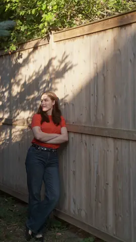 ✨ Make your text POP in 3D (with CapCut) ⬇️ 1. New Project → add your video 2. Text → add text → type your title → choose a bold font 3. Take a screenshot on a black background 4. Import that screenshot as an overlay 5. Splice → select Lighten 6. Go to Effects → Video Effects → choose Player 3 7. Adjust and style your text until it looks perfect ✨ Save this for later 📌 and tag me if you try it—I’ll share the best ones 🚀 #capcuttutorial #3dtext #TextEffect #capcutediting 