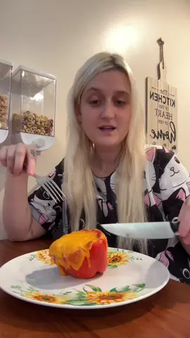 #foodreview #eatingshow #stuffedpeppers 