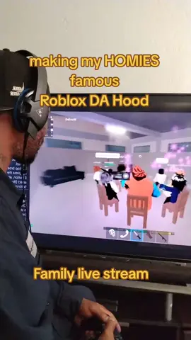 @DaHood @wowie @alissa family gamers Roblox DA Hood 😆
