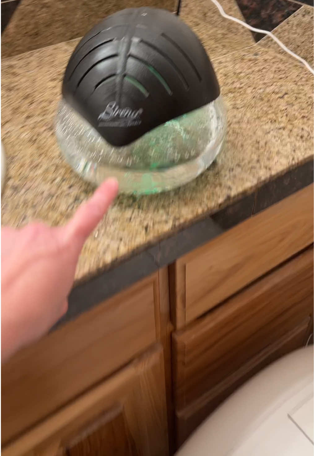 I wish I would’ve gotten this  Sirena air purifier sooner  #airpurifier #sirena #cleanair #deodorizer #creatorpicks @Sirena Inc 