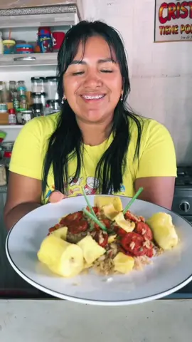 Sorprende a tu familia con este rico chaufa amazónico, que no hay pierde!!! Para esta receta estoy usando mi nueva olla arrocera de @oster_perú que es una 3 en 1. Aquí puedes preparar hasta 15 tazas de arroz y tiene recubrimiento antiadherente DiamondForce, 💎 asi que nada se pega. Con mi nueva olla arrocera nunca  fue tan fácil cocinar. Cuéntame si necesitas una olla igual que la mía… Te leo en los comentarios 👀