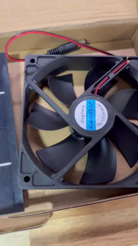 Mini solar fan works it should go check them out  #Outdoors #heat #fan 