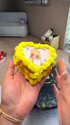 What should i do next? 💛 #fauxcake #jewelrybox #fakecaketutorial #winniethepooh 