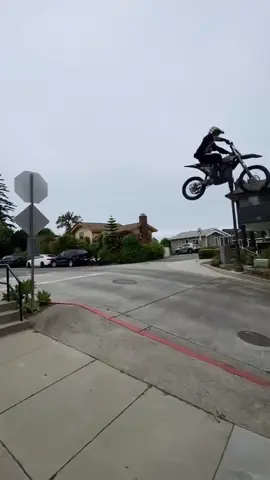 @Colby Raha Long and low 🚀 loudest part was the landing 🔊 @stark__future 🤳 @sethenslow_thehardway #MetalMulisha #mulisha #dirtbike #moto #fyp 