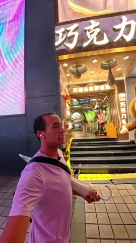 Poniendo el #labubu a ver si ilumino la gente y le llega el video, y #alo también 
