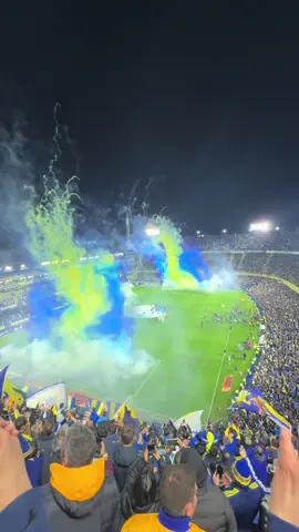 Ir a la bombonera es lo más hermoso del mundo💙💛 @YOY 