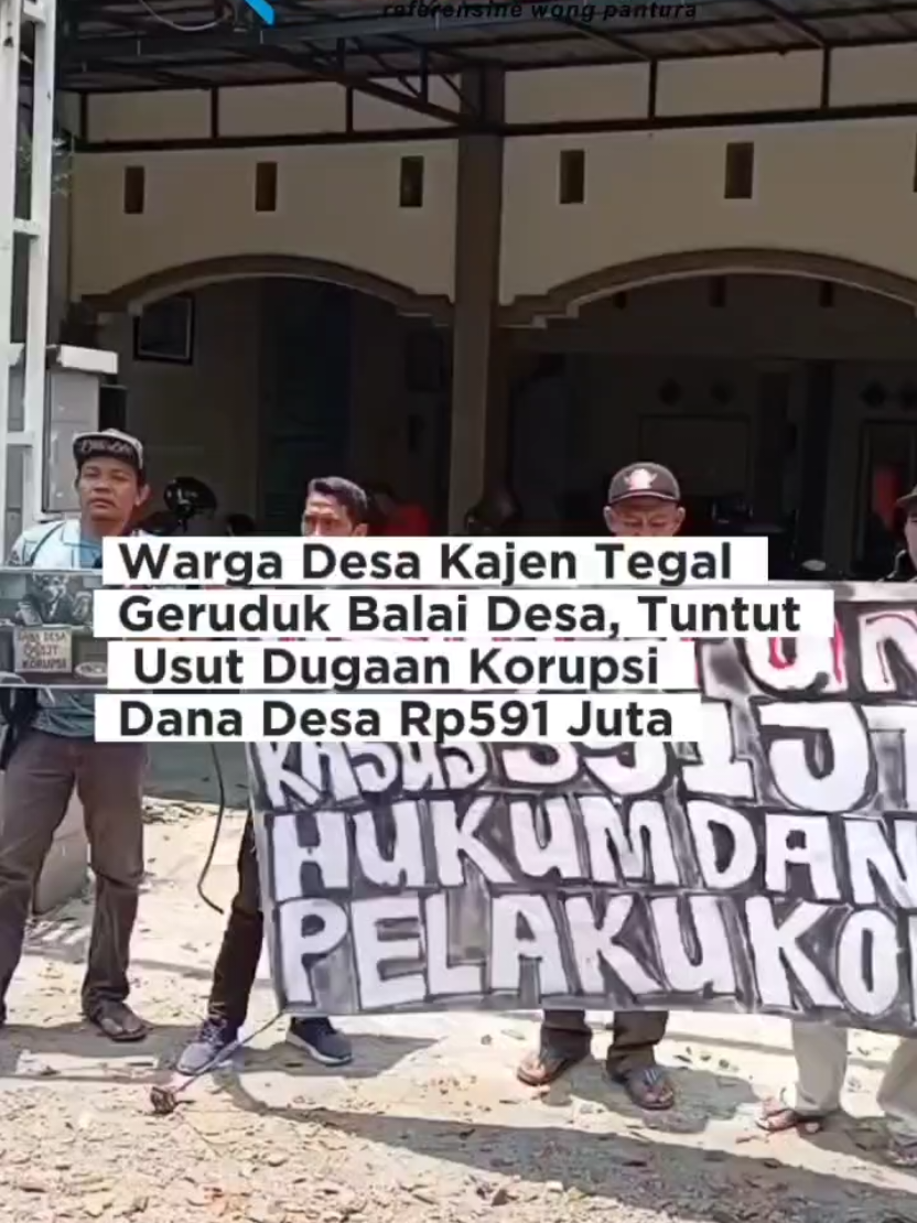 Warga yang tergabung dalam Aliansi Masyarakat Peduli Desa Kajen menggeruduk Kantor Kepala Desa Kajen, Lebaksiu, Tegal, menuntut transparansi dan penegakan hukum atas dugaan penggelapan Dana Desa sebesar Rp591 juta oleh salah satu perangkat desa. Audiensi pun digelar bersama Kepala Desa, Ketua BPD, dan Sekdes, yang mengonfirmasi bahwa dana tersebut digunakan untuk kepentingan pribadi, termasuk pinjol dan trading. Meski sempat ada pengembalian sebagian, sisa Rp535 juta hingga jatuh tempo 22 September 2025 belum juga dilunasi. Aliansi menegaskan kasus ini harus dipercepat ke ranah hukum agar memberi efek jera, sebab insiden serupa pernah terjadi sebelumnya dan kini pembangunan desa pun ikut tersendat. #TegalUpdate #BeritaTegal #DanaDesa #KorupsiDanaDesa #TolakKorupsi 