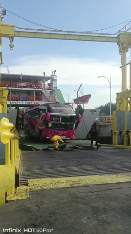 tengokk nih tengokkkk 🤗 #pelabuhan kayangan  #lomboktimur  #tiaramas  #terpesona  #afiliate 