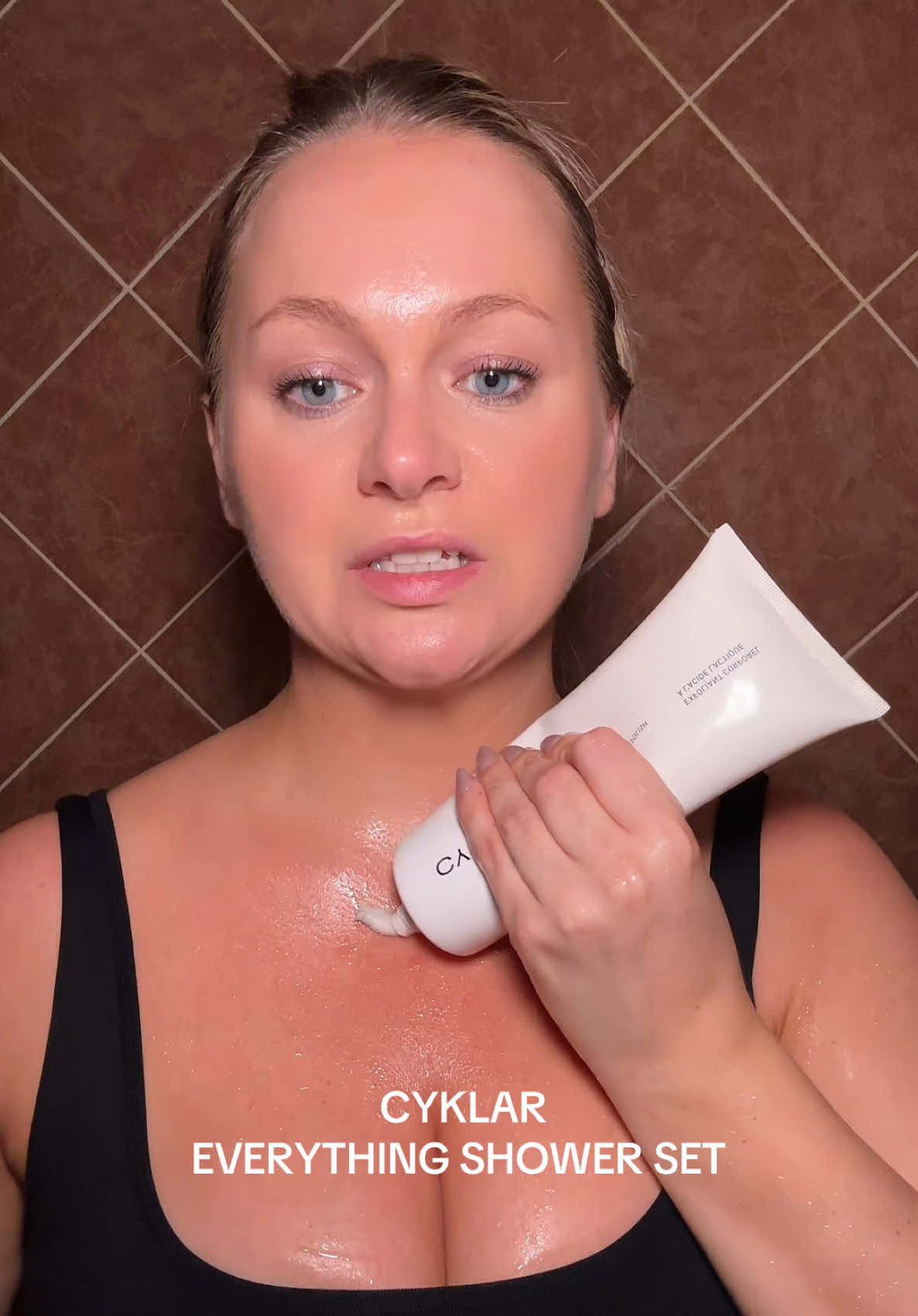 CYKLAR DROPPED AN EVERYTHING SHOWER SET 🤭 #bodycareroutine #exfoliating #vanillaverve 