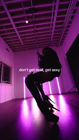 Girl what is you cryin for 😈 I need all my baddies to level up this season  #heels #heelsdance #dancer #fyp 