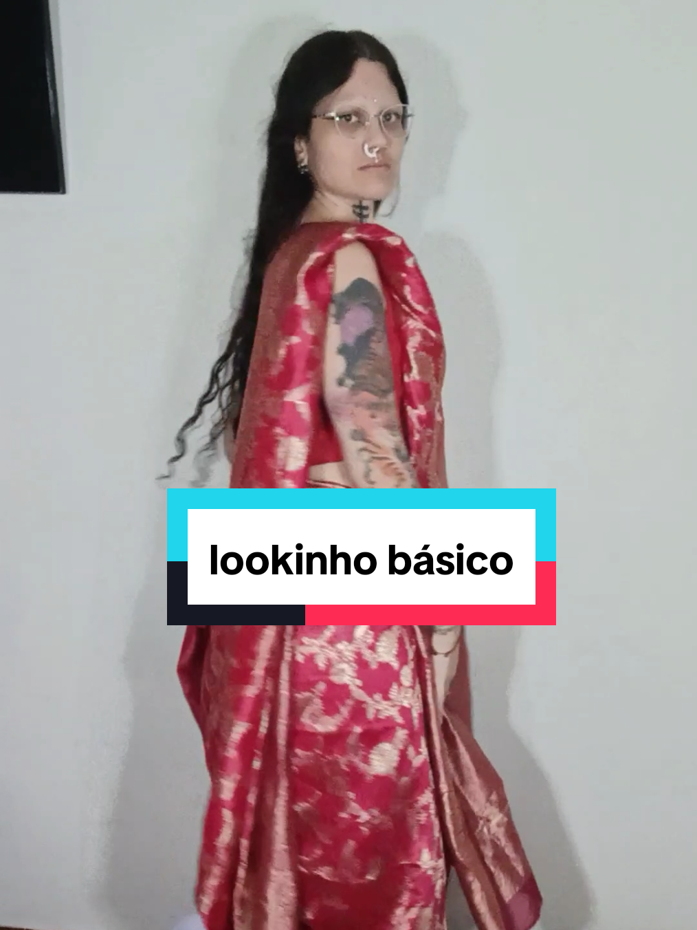 Respondendo a @nuneszvx0 paguei 140 + taxas nesse saree, bem básico mas amei. comprei no Ebay, veio direto da Índia 🥰 demorou pra chegar pq ficou retido em Curitiba . #grwm #rotina 