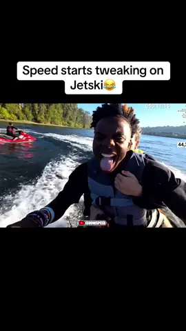 Bro was zooming   😂                                                  #ishowspeed #stream #clips #speed #troll 