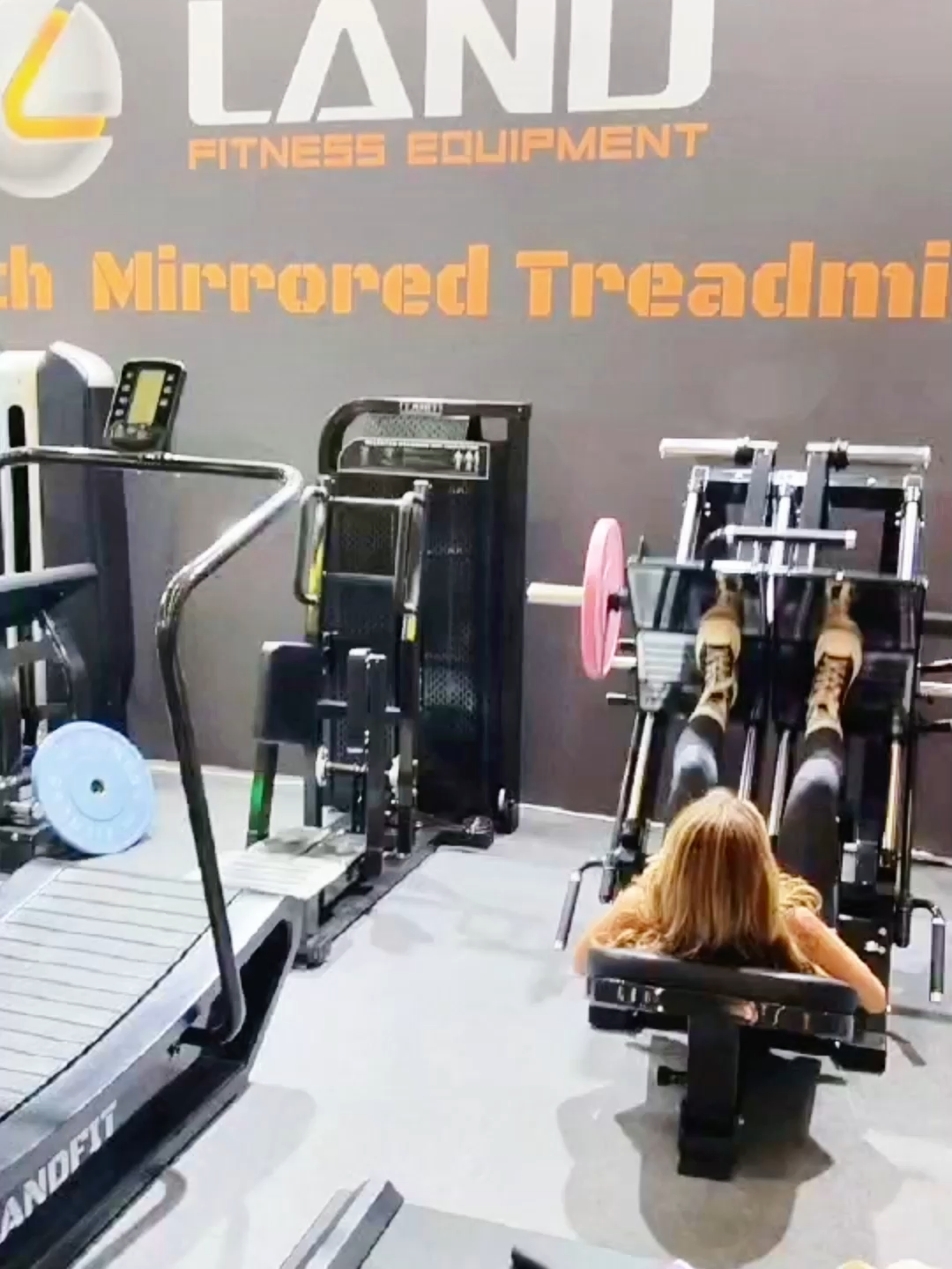 Uni-laterial Leg Press Exercise Glute Muscle