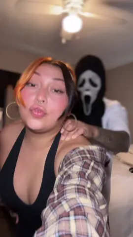 You got a month to find someone 🖤 #antandness #couple #screammask #ghostface #halloween 