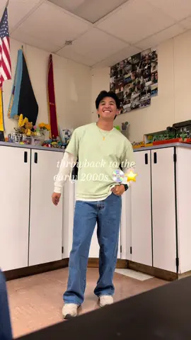 you know you’re getting older when the throwback day is not in the 1900s 😭 #teacher #teachersoftiktok #spiritweek 