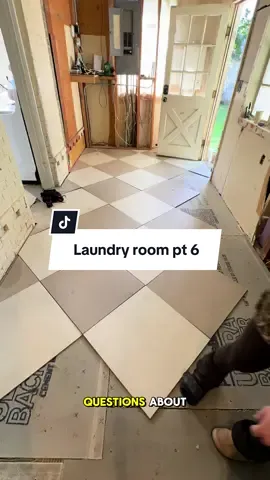 This tile is just so pretty! 🤩 #homerenovation #laundryroommakeover #checkeredtile #DIY #tile 