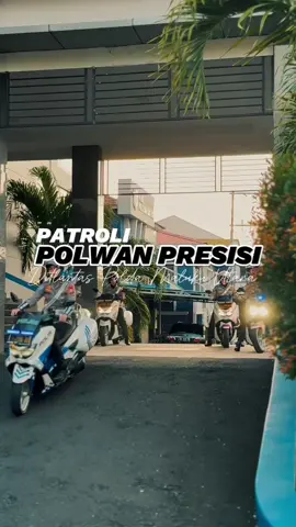 👮🏻‍♀️✨ Polwan Presisi hadir di Kota Ternate! Melalui kegiatan patroli, Polwan Ditlantas Polda Malut memastikan kelancaran arus lalu lintas sekaligus memberi himbauan keselamatan kepada masyarakat. 🚦💙 #PolwanPresisi #PolantasHumanis #DitlantasPoldaMalut#fyp #KeselamatanUntukKemanusiaan
