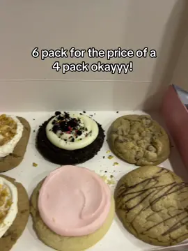 September. 24th only 🩷 happy birthday crumbl #crumbl #crumblecookie #lookylookylookyitscrumblecoookie 