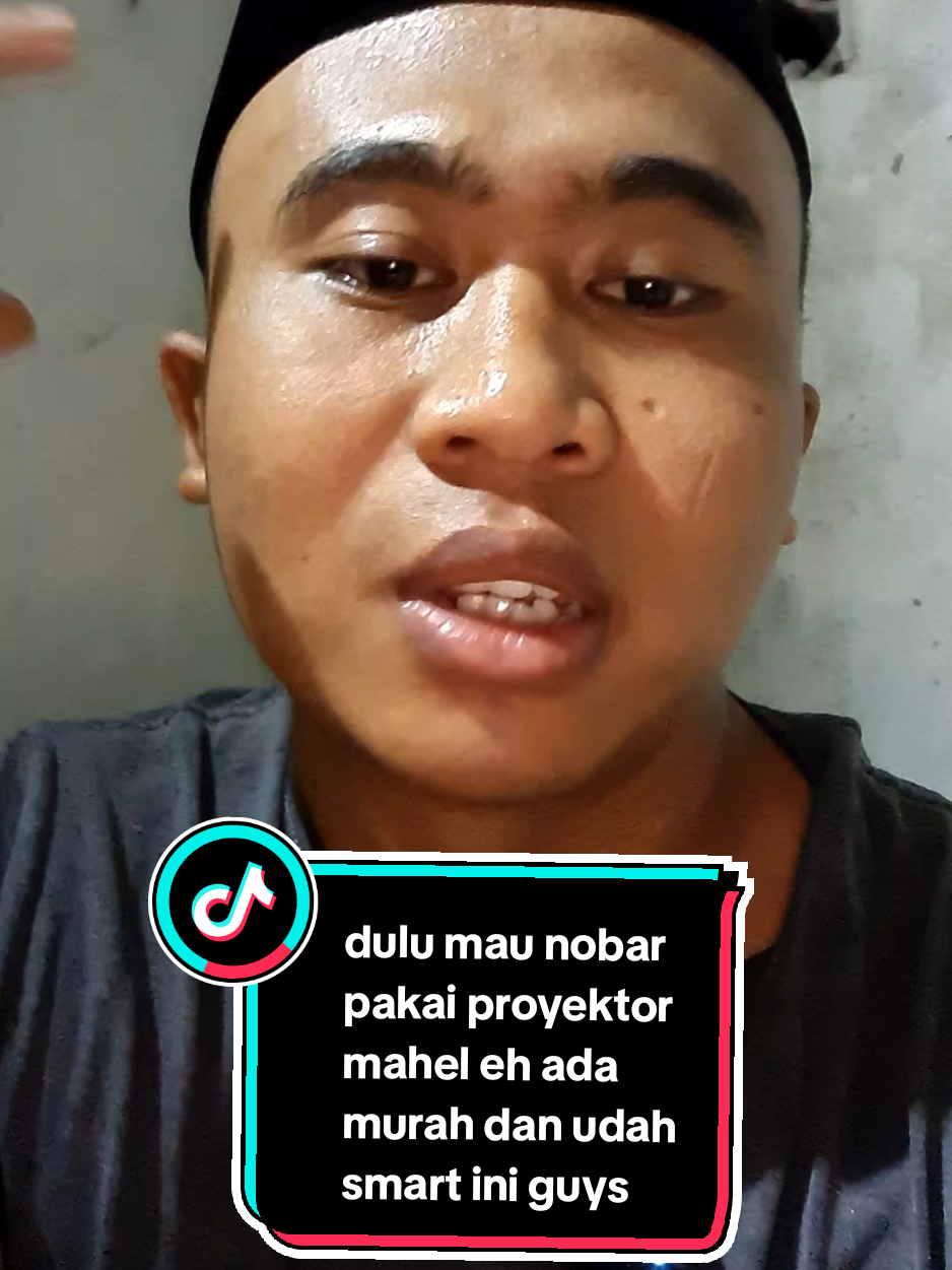 dulu mau nobar pakai proyektor mahel eh ada murah dan udah smart ini guys XGODY cuman 500rb doang guys #fyp #projektor #xgody #projektormini 