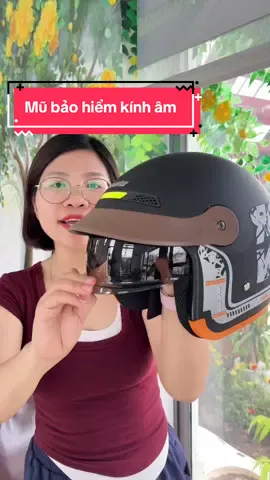Trả lời @Hằng Xinh Tươi Mũ bảo hiểm xe tay ga, xe máy, mặt kính âm tích hợp, đệm xốp êm, dây đeo chắc chắn, màu sắc đa dạng #hangxinhtuoi  #mubaohiemcokinh 