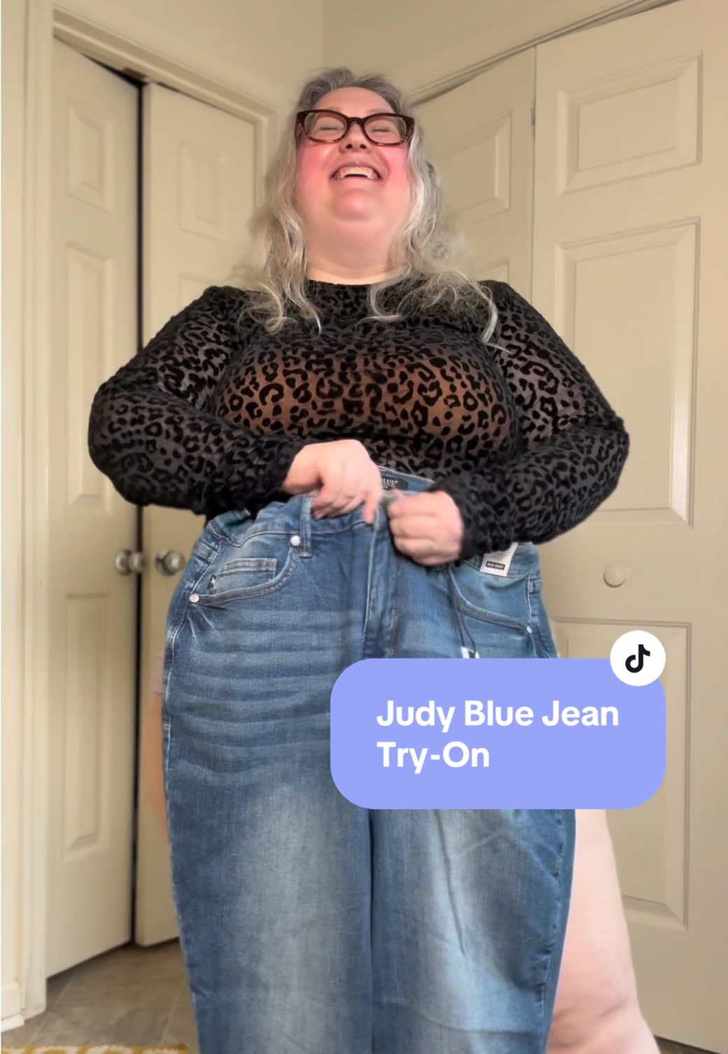 Trying on the Judy Blue REESE High Rise Skinny Jeans 👖✨ These have the tummy control panel built in, with soft, stretchy denim that actually moves with you. The no distressing medium wash makes them easy to dress up or down. #JudyBlueJeans #TummyControlJeans #HighRise #SkinnyJeans #PlusSizeJeans plus size pants, jeans for curves, stretch denim 