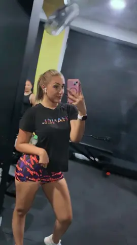 #vira #paratiii #gym #oufit 