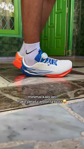 gas keburu stok nya habis #sepatuolahraga #sepatu #sepatuberkualitas #sepatupelatcarbon #sepaturunning 