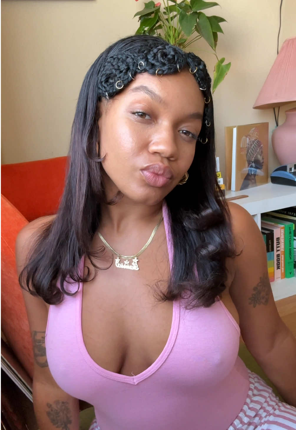 baddie in the back, artsy girl in the front  💁🏽‍♀️ #braids #blackhair #blackhairstyles #hairtok 