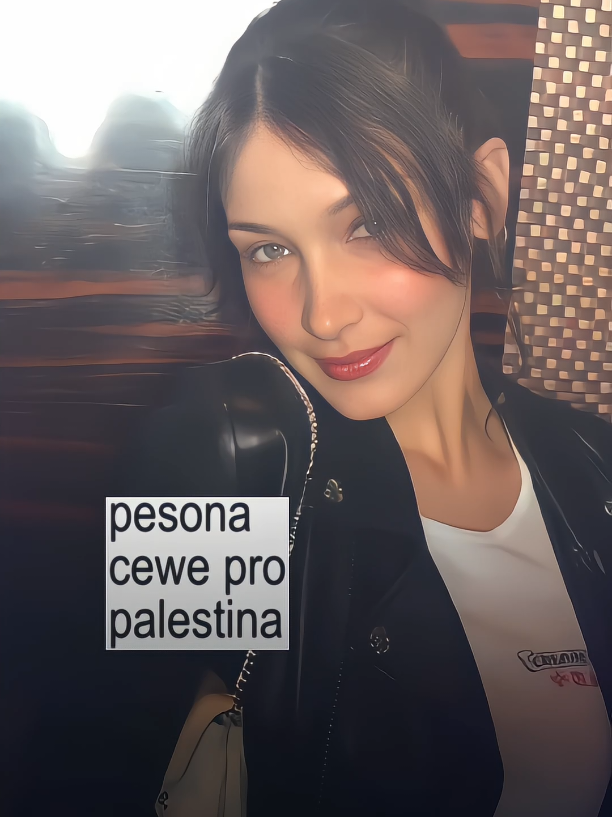 salfok foto kedua simetris banget 🤭  #bellahadidedit #propalestina #freepalestine #fyppppppppppppppppppppppp #bellahadid 