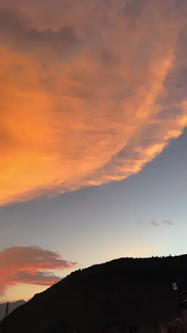 Sígueme 🙌💗#atardecer #paisajes #lagos #dios #messi @mega 