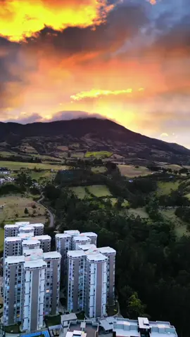 #pasto#atardecer#atardeceres🌅 #LIVEIncentiveProgram #SideHustleLIVE 