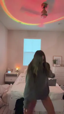 in leah’s room again 