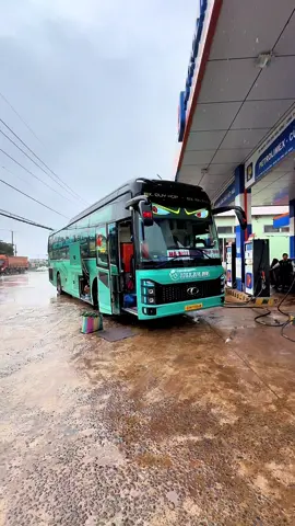 Mưa gió ae nhẹ chân ga thôi nhé🥰 Sài gòn 👉 Nghệ an đón tận nơi trả tận giường bà con nhé👌✅#xuhuongtiktok #viral #xekhachtiktok #nhaxengocchin 