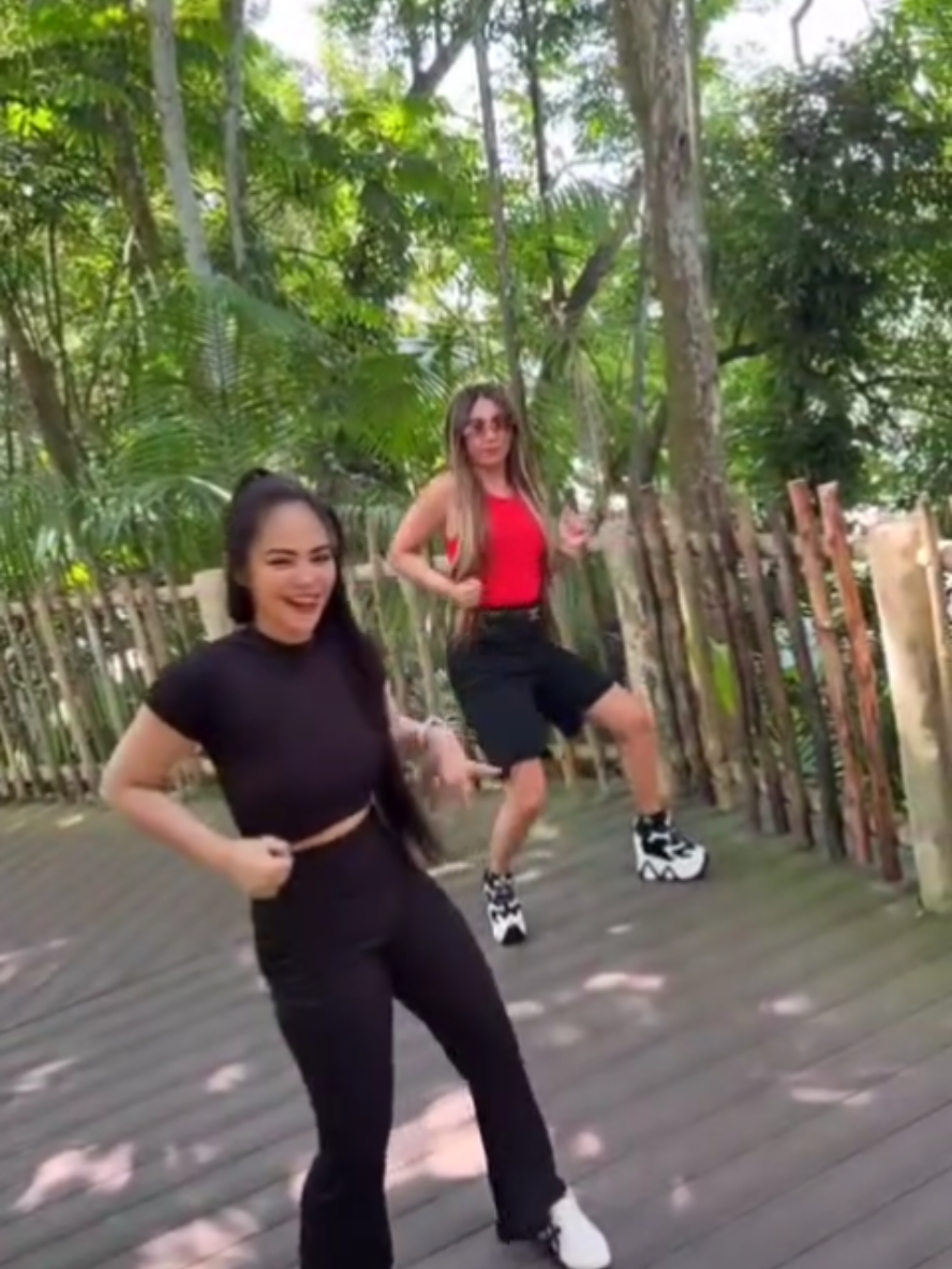 #pinay #pinaymodel #pinay_tiktok #pinaysg #sexyfilipina #filipinababe #filipinasingapore🇵🇭🇸🇬 #singapore #filipinagirl #pinaysinger #pinaybeauty #pinayinsingapore🇵🇭🇸🇬 #singaporephilippines #singaporenightlife #pinaysingapore🇵🇭🇸🇬  #filipinasingapore🇵🇭🇸🇬 #ofwsingapores🇸🇬🇵🇭 