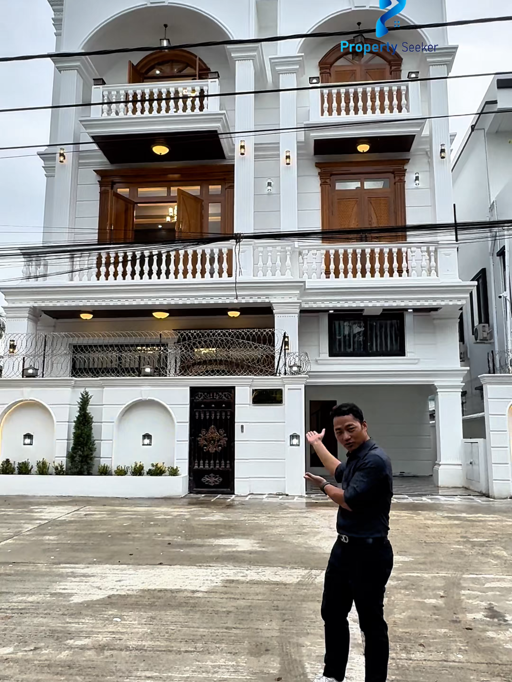 @housechannelbypsm @psmproperties သိန်း (၃၇,၀၀၀) စျေးဖွင့်ထားတဲ့ l 7 bedrooms / 3.5 RC / Fully Decorated  Royal Classic Design House Tour   --------------------------------------------- Follow Your Host :T Hawng Dau - Thura --------------------------------------------- (အကျိုးဆောင်)Property Agent :  Team PSM  House Channel by PSM အိမ်ခြံမြေလုပ်ငန်းး Condo Channel by PSM အိမ်ခြံမြေလုပ်ငန်း (စုံစမ်းရန်) Call For Enquire : 09 6 7878 3202 viber : + 959 442883202 wechat : 1208484703 --------------------------------------------- Follow Us onViber Channel မှာ Update info တွေဦီးပြီး ကြည့်ဖို့ Channel Join ရအောင် https://invite.viber.com/?g2=AQAP6CI1aivbZFE4gfayTRTiEb8GsCQPQPRpHGjy8SyoYqySCjcSIBpmERbRN2ns&fbclid=IwY2xjawEwDVtleHRuA2FlbQIxMAABHbibIwA3Y6atf2bBm_8lDzFfb9VQunNdTHZOvzADizRGmXsJm0RZwtaiaw_aem_1BJUQ8a3o_FELlHy3bD_aw&lang=en TikTok မှာVideo အတိုလေးကြည့်ရန် https://www.tiktok.com/@thura.propertyseeker Youtube မှာအသေးစိတ်ကြည့်ရန် https://www.youtube.com/@PropertySeekersMyanmar/videos ~~~~~~~~~~~~~~~~~~~~~~~~~~~~~~~~~~~~~~ လုံးချင်းအိမ်၊ ကွန်ဒိုနဲ့ Project များအတွက် Video ရိုက်ကူးရေးဝန်ဆောင်မှု ဆက်သွယ်နိုင်ပါတယ်  Hotline : 09 6 7878 3202  ~~~~~~~~~~~~~~~~~~~~~~~~~~~~~~~~~~~~~~ (အကျိုးဆောင်)Property Agent :  Team PSM  House Channel by PSM အိမ်ခြံမြေလုပ်ငန်း Condo Channel by PSM အိမ်ခြံမြေလုပ်ငန်း (စုံစမ်းရန်) Call For Enquire : 09 6 7878 3202 viber : + 959 442883202 wechat : 1208484703 ~~~~~~~~~~~~~~~~~~~~~~~~~~~~~~~~~~~~~~ Developer ၊အိမ်ခြံမြေအကျိုးဆောင်း ညီကို/မောင်နှမများ/ အိမ်ပိုင်ရှင်များခင်များ Project Tour Videos ရိုက်လိုလျှင် Hi ခဲ့ပါနော် #psmproperties #NorthDagon #modernhouse #Villa #myanmar #realestate #property #condo #lan #Propertyseekermyanmar #propertyseekers #အိမ်ခြံမြေ