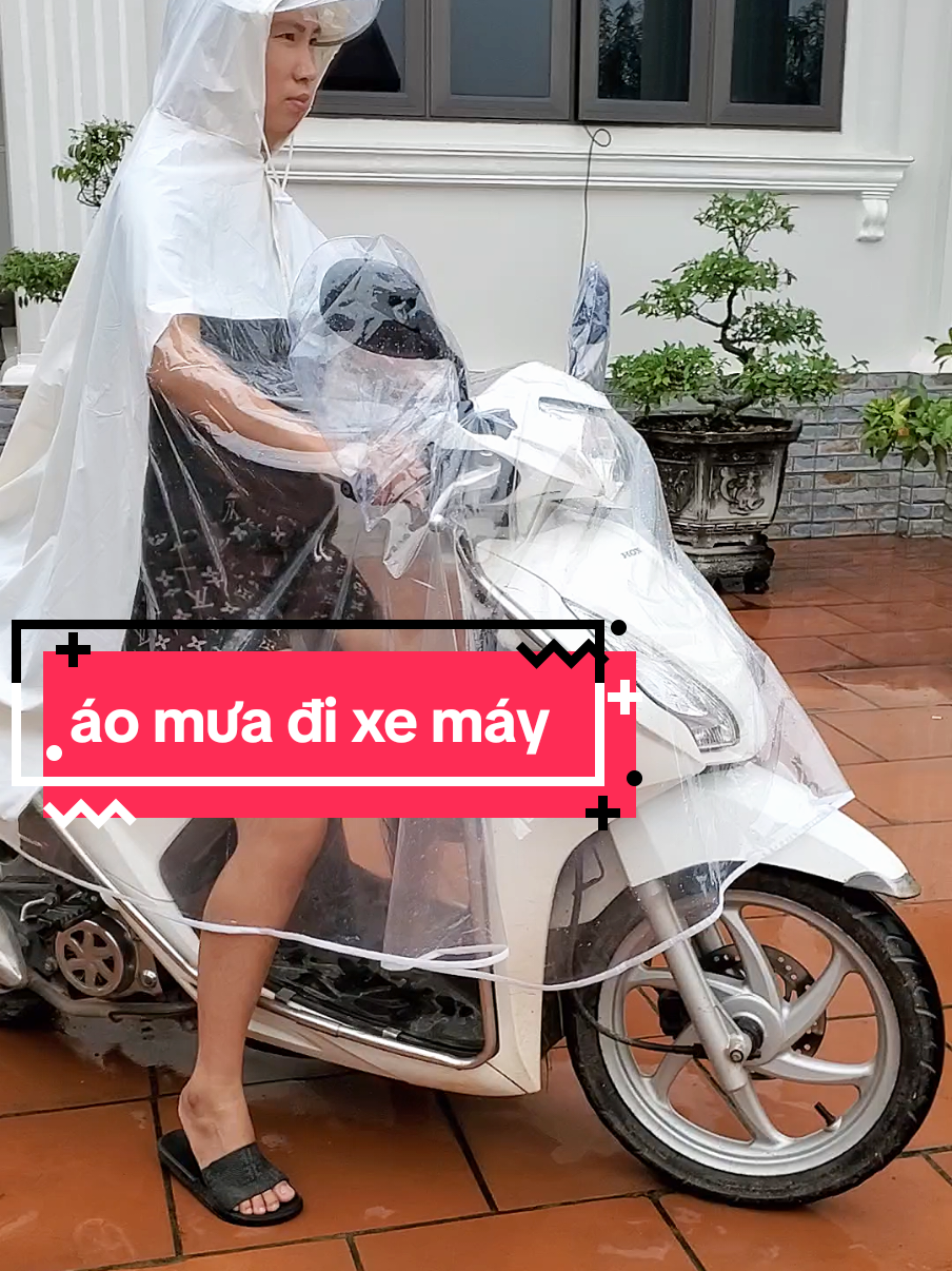 Áo mưa đi xe máy nửa trước trong suốt #review #xuhuong #aomuadixemay #aomuachomevabe #aomua @TẠP HÓA GIÁ RẺ @TẠP HÓA GIÁ RẺ 