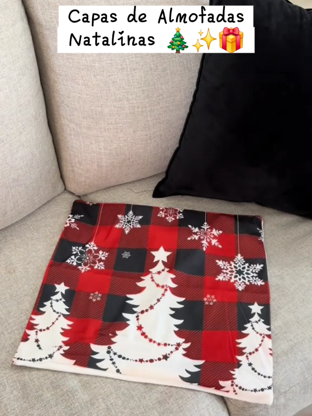 Kit 4 Capas de Almofadas ✨️🎄 Um modelo é mais lindo que o outro 😍 Comenta QUERO para enviar o link 🎁 #capaalmofada #natal2025 #natal #decoracaonatalina #enfeitesdenatal 