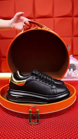 Fashion sneakers for Autumn 🍂 #shoes #tiktokmademebuyit #fashion #fypシ #autumn 