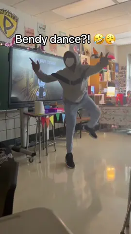 WHATS GOING ON HERE 🤣🤣 #biancomedy #funnyvideos #funnyclips #bendy #funnytiktok 