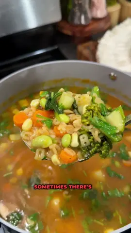 Sopita de Letras con Vegetales 😋 ¡súper sencillita y queda bien rica! #sopaaguada #recetas #cocinamexicana #mexicanfood #cookingtiktok @La Moderna USA 