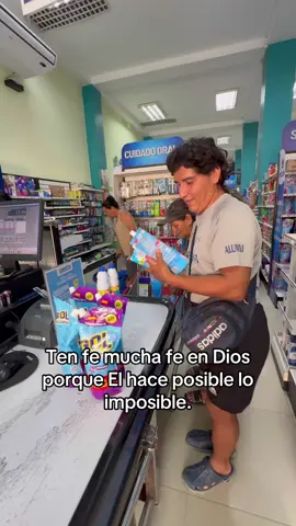 Gracias @Carol Arias @Coac 4 de Octubre por ayuda a @Marco El paso del robot 🤖 #tena #napo #archidona_napo_ecuador🇪🇨 #paratiiiiiiiiiiiiiiiiiiiiiiiiiiiiiii #viraltiktok 