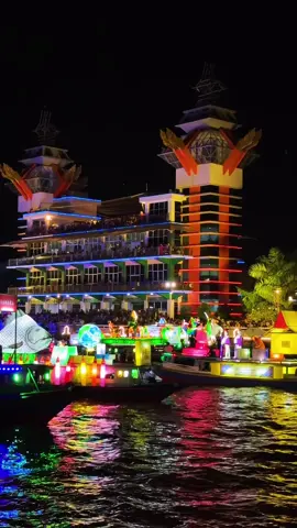 Festival jukung hias 2025 tadi malam ramee sekali yang nnton ✨ #festival #banjarmasin #jukunghiasbanjarmasin #seribusungai 