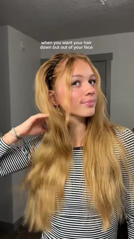 my go to hairstyle lately that’s so quick and easy🖤 #headbandhairstyle #90shairstyle #outofyourfacehairstyle #crimpedhairtutorial #fastandeasyhairstyle @AIIR Professional @langehair 