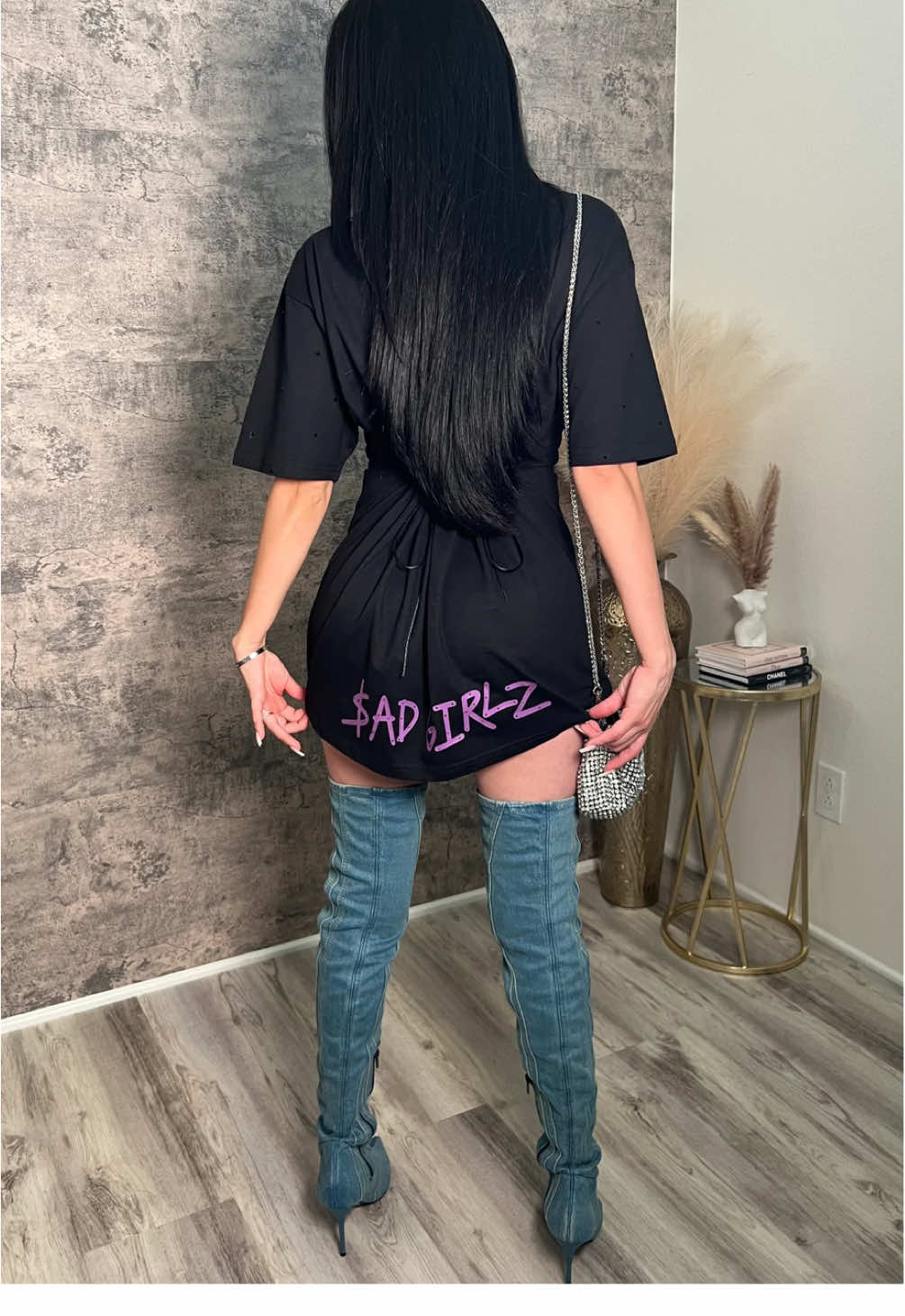 ⚡️ RESTOCK!! Sad girl rhinestone blouse💜 Link in bio⚡️ www.labellamodaboutique.com #sadgirl#sadgirlz#corridostumbados#juniorhconcert#ct