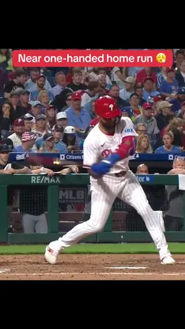 Edmundo Sosa making it look effortless 👏 #MLB #baseball #phillies #homerun 