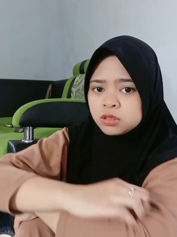 yang penting isi saldo sama isi dompet😂 #trending #hiburan_kocak #lipsinglucu #elinmarlinacs #fypシ゚viral 