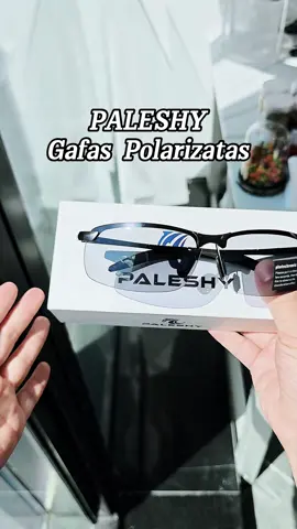 Turn dark in 2 minutes! These polarized sunglasses change color when exposed to ultraviolet light #sunglasses #fashioneyewear #Running #outdoorsport #antiuv #sunglassesformen #fallfashion 