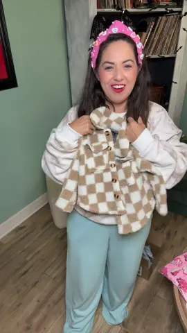 Cozy toddler Sherpa jacket for the win ❄️✨ This soft and stylish coat is perfect for keeping little ones warm all winter long. The fuzzy Sherpa fabric feels like a big hug, while the easy-to-wear design makes it a must-have for everyday outfits, school days, or holiday photos. Moms searching for toddler winter jackets, warm coats for kids, or cute Christmas outfits will love how versatile this piece is. Perfect for layering over holiday looks, wearing to family gatherings, or just staying cozy on chilly days. A thoughtful Christmas gift idea for kids that’s both practical and adorable! #TikTokShopRestock #TikTokShopBlackFriday #TikTokShopCyberMonday #creatoricons #toddlerjacket 