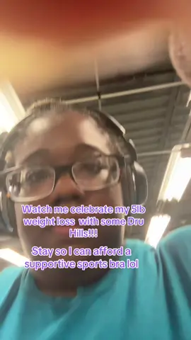 I lost 5 lbs in two weeks yall!!!! watch me celebrate with some dru hills. Gotta keep going now. And no I dont have a supportive sports bra. They cost money. lol #lifestylechange #blackhealthmatters #plussizeworkouts 